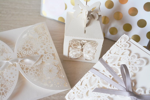 wedding invites and party favours budget