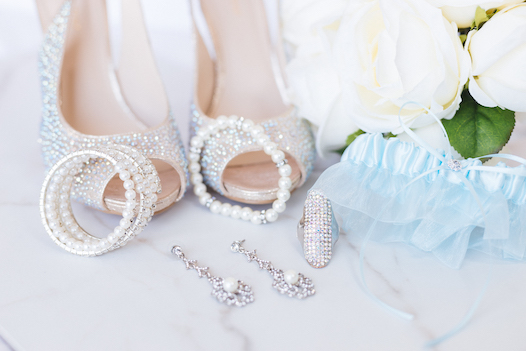 getting ready wedding photography tips, shoes, earrings, flowers